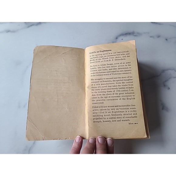 Vintage God Is an Englishman R.F. Delderfield 1970 - Picture 2 of 10